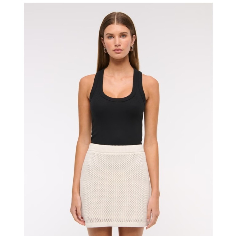 Abercrombie & Fitch Women's Mid Rise Crochet-Style Mini Skirt Size Small